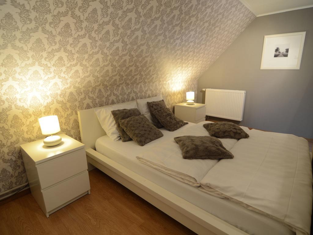 Charming Holiday Home In Zele Near The Forest ภายนอก รูปภาพ